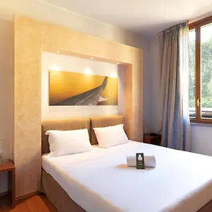 park-motel-hotel-la-selva.it-lombardy.com/